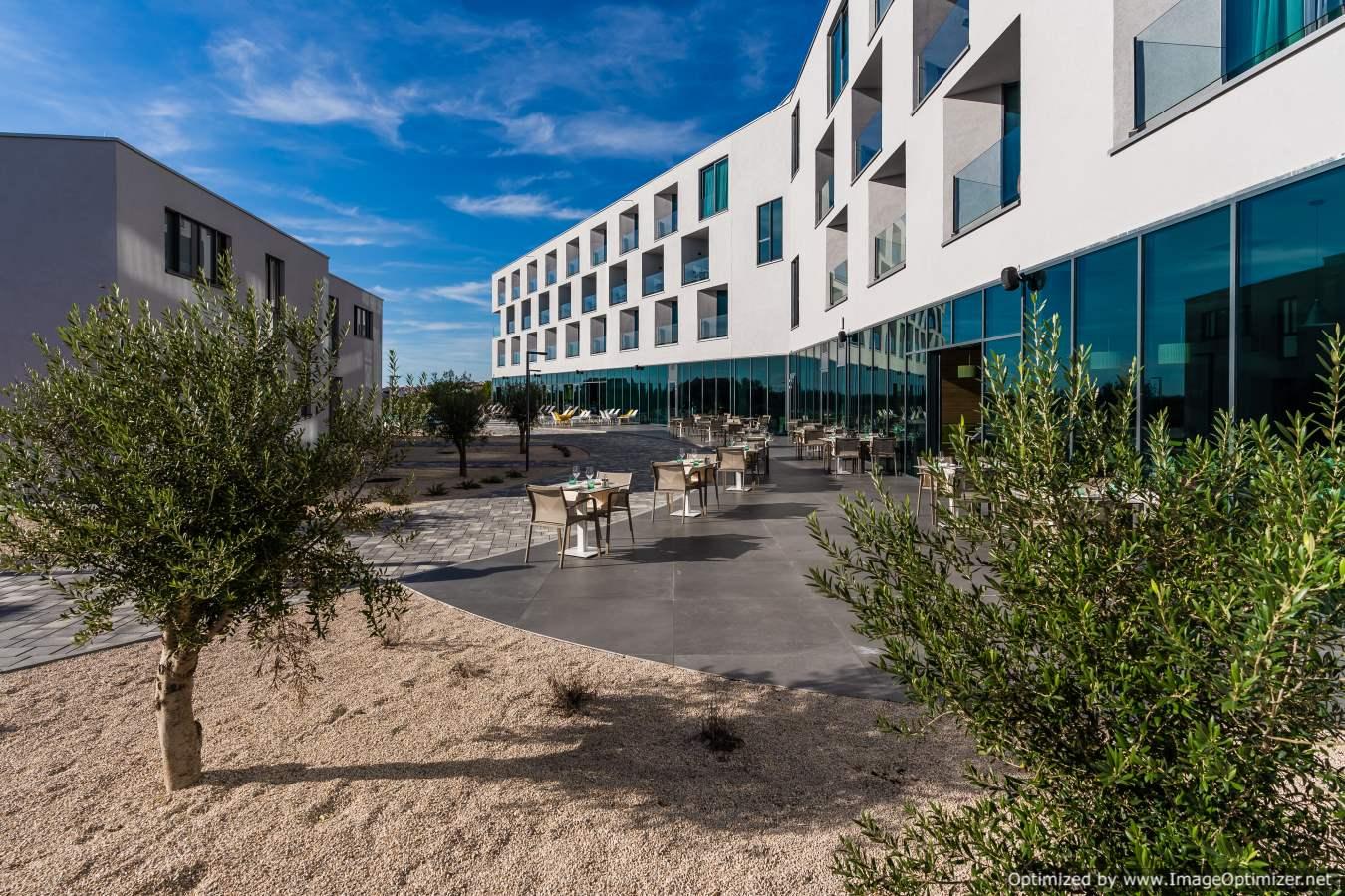 Hotel Olea Novalja Buitenkant foto