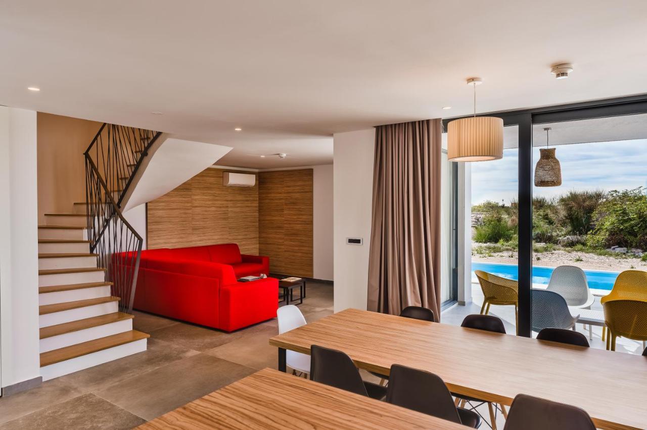 Hotel Olea Novalja Buitenkant foto