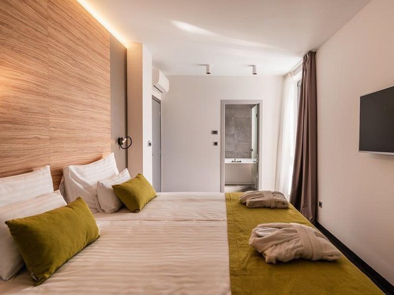 Hotel Olea Novalja Buitenkant foto